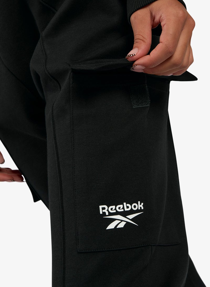 ريبوك بنطال كارجو آي دي بحافة مفتوحة - Image 3