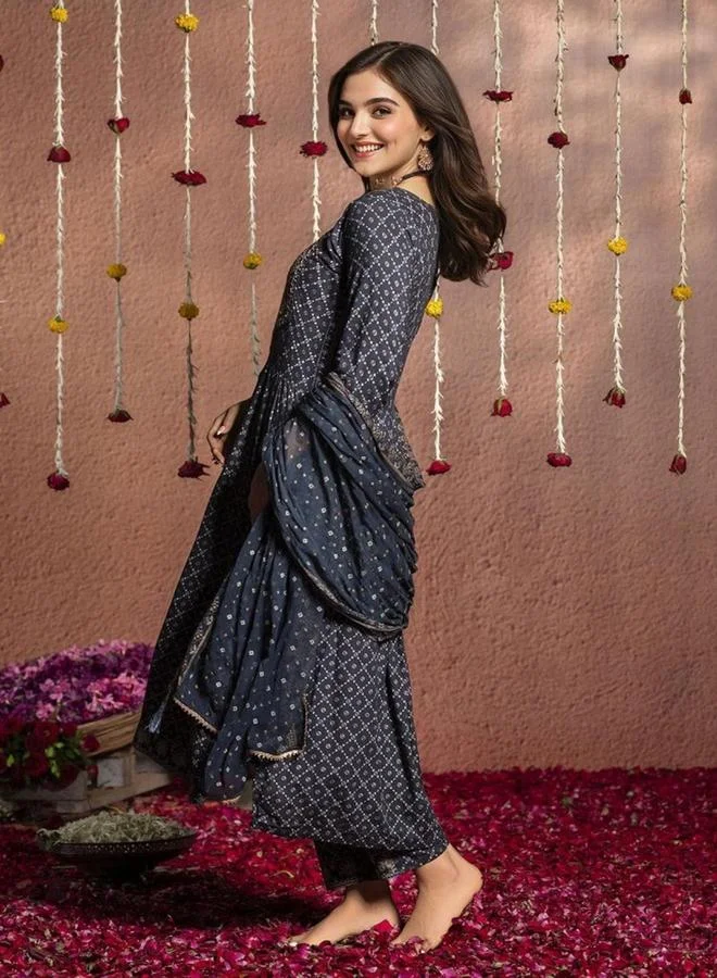 ISHIN Ishin Floral Print Viscose Kurta and Trousers and Dupatta Set