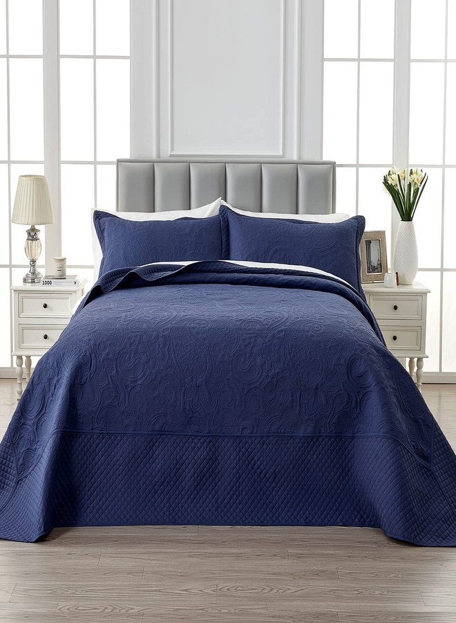Qucover غطاء سرير Qucover Alaska مقاس كينج 132 × 120، غطاء سرير كينج كبير الحجم وعريض للغاية، طقم مفروشات سرير كينج كبير الحجم من 3 قطع، مصنوع من ألياف دقيقة ناعمة وخفيفة الوزن، بنقشة بيزلي، مع أغطية وسائد، لون كحلي - Image 2