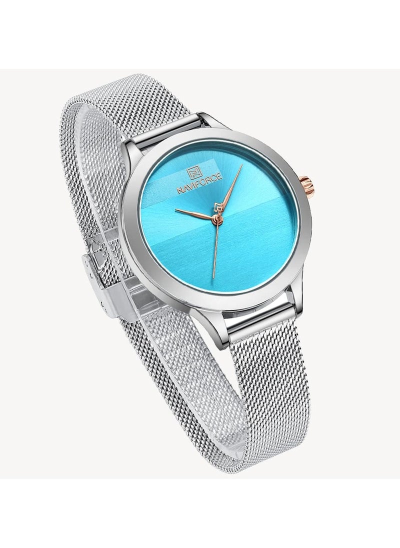 NAVIFORCE Elegant Women's Quartz Watch Stylish Round Dial with Minimalist Design Stainless Steel Mesh Strap Fashionable Timepiece for Everyday Wear and Special Occasions  - Image 4