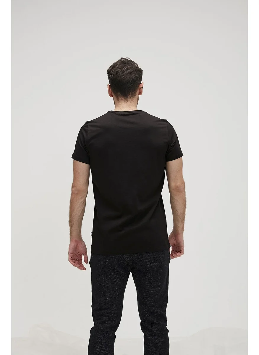 باد بير Men's Black Crew Neck T-Shirt