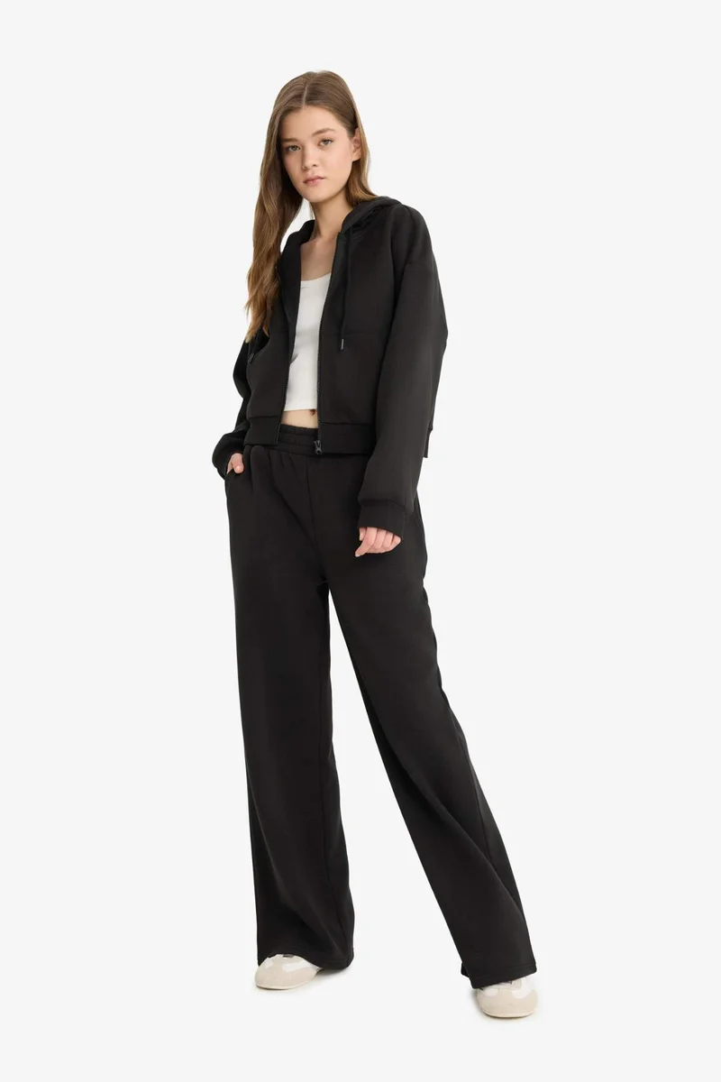 ديفاكتو Wide Leg Sweatpants