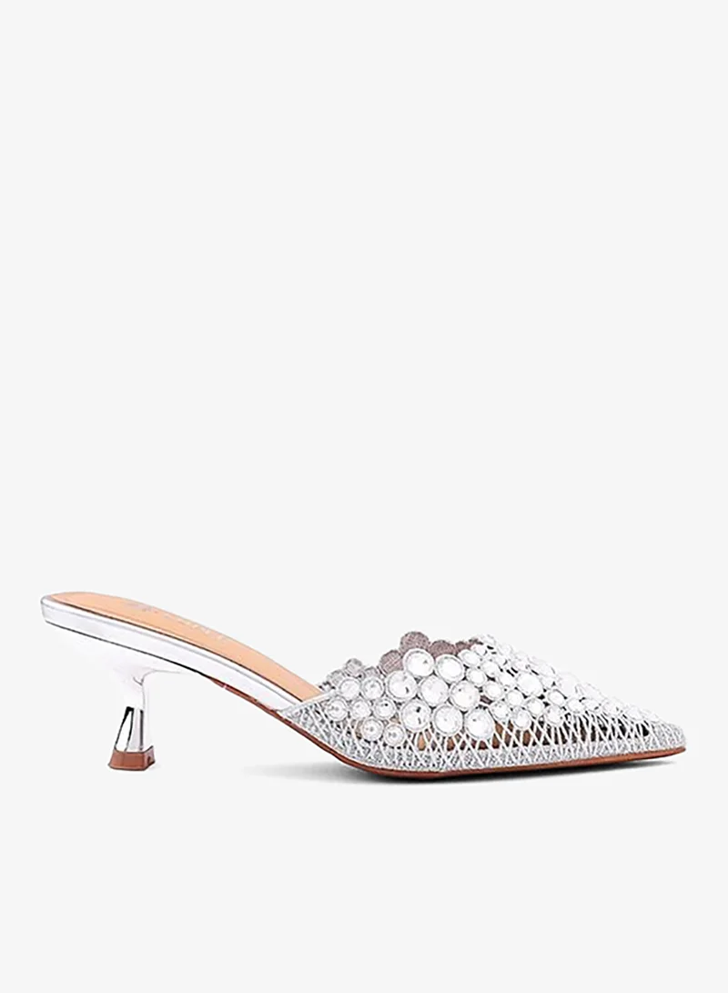 كابلي كعب نسائي مزخرف مفتوح من الخلف