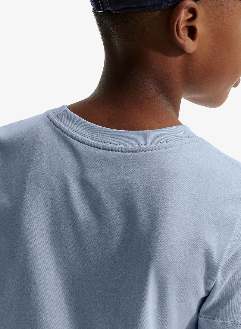 Nike Youth Nsw Embroidered Futura T-Shirt - Image 4
