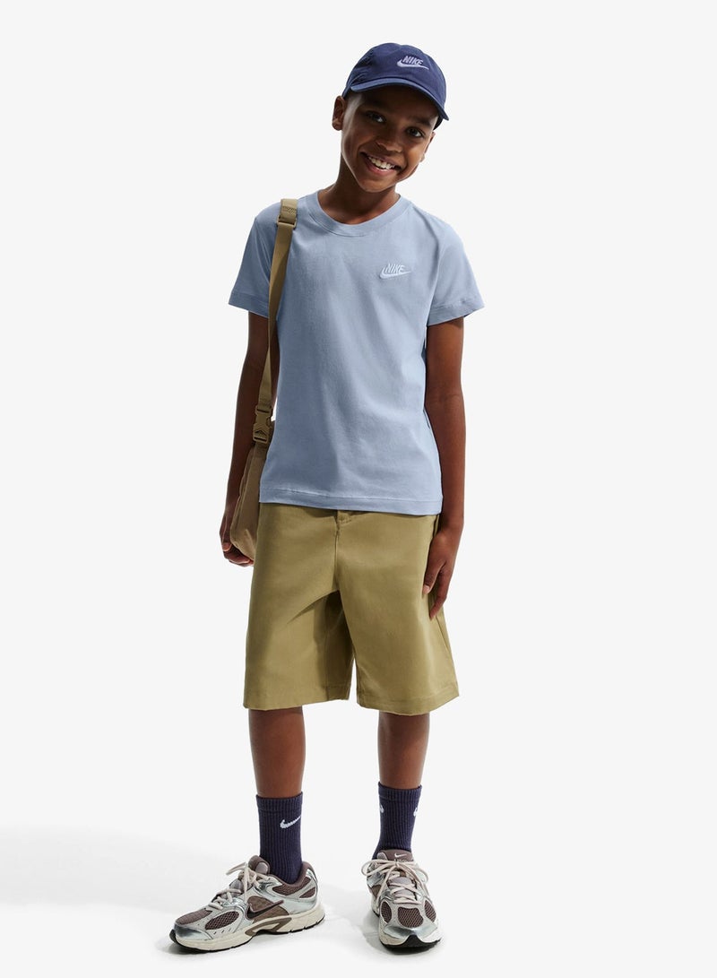 Nike Youth Nsw Embroidered Futura T-Shirt - Image 3