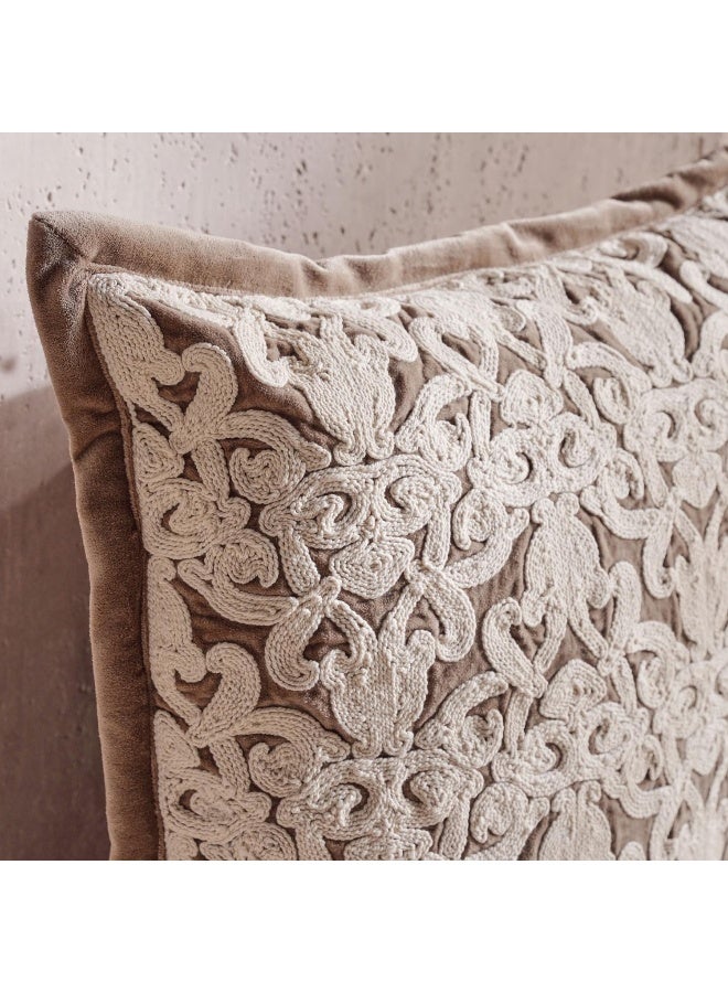 Pan Home وسادة ماغنوليا المطرزة يدويًا بديل الريش 50x50 سم - بني - Image 3