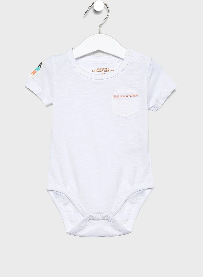 Reserved Infant Pocket Detail Bodysuit for Men Best Price Oman - Main Image