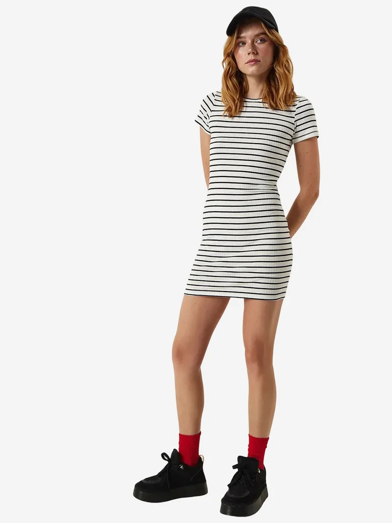 السعادة في إسطنبول ISTANBUL Striped Ribbed Bodycon Mini Dress