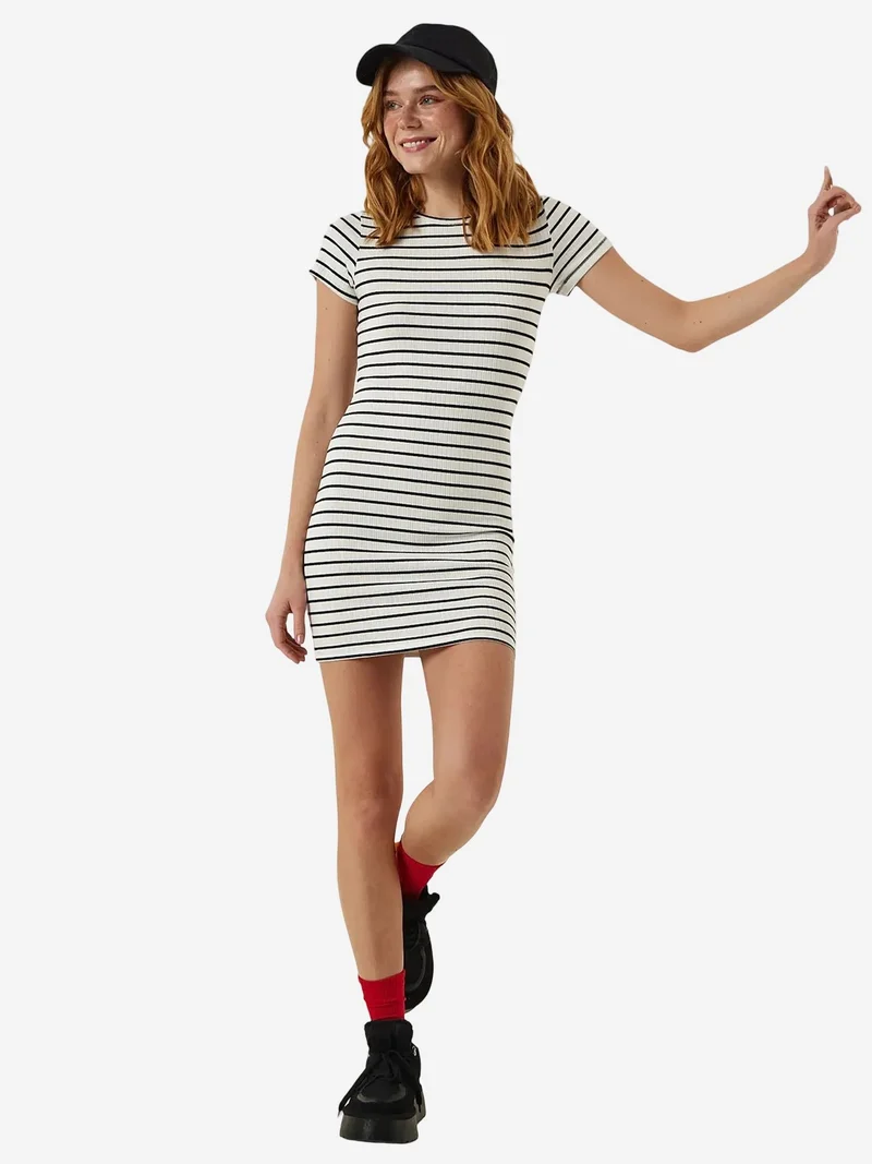 السعادة في إسطنبول ISTANBUL Striped Ribbed Bodycon Mini Dress
