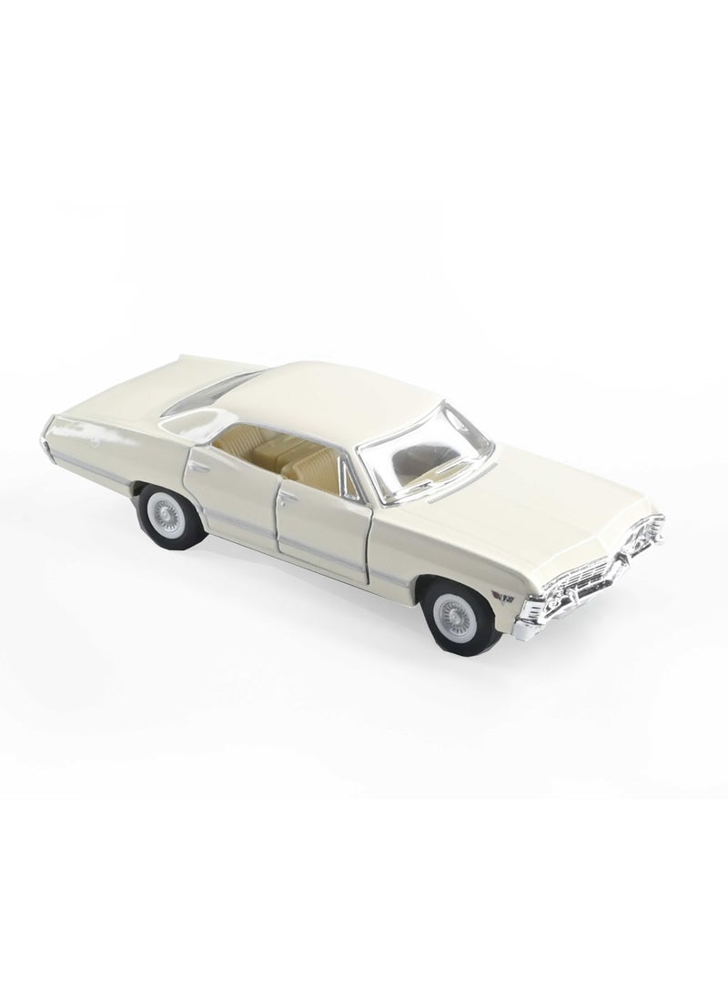 Kinsmart Pull Back Action 1:40 Scale 1967 Chevrolet Impala Doors Openable Collectible Diecast Metal Toy Car  - Image 3