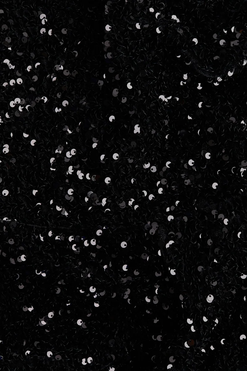 اتش اند ام جمبسوت بقبّة ملفوفة مزين بالترتر