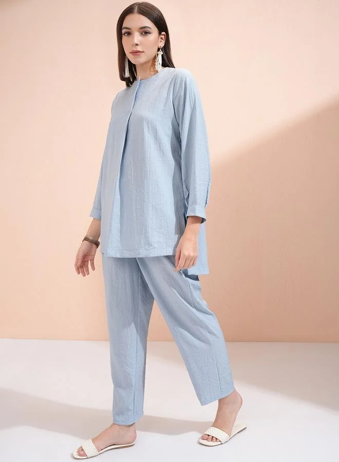 فيشود Vishudh Textured Round Neck Longline Tunic and Mid Rise Pants Co-Ords