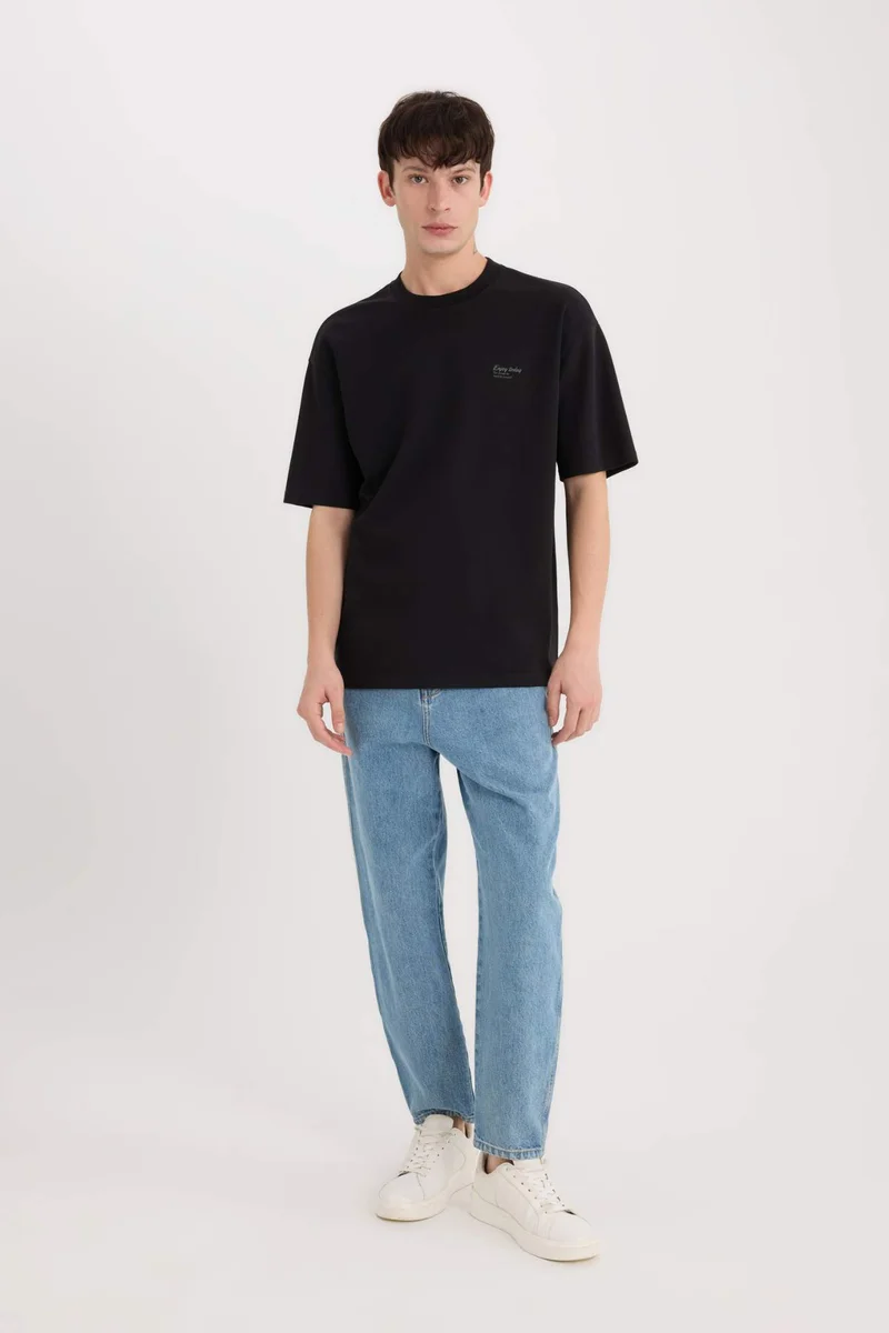 ديفاكتو Boxy Fit Crew Neck Printed Heavy Fabric T-Shirt