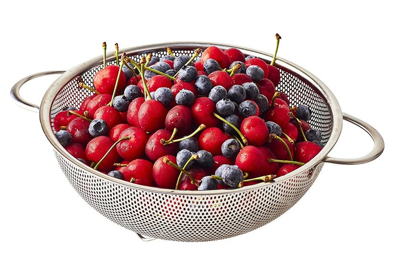 HÃ–LM HÖLM 3-Piece Stainless Steel Mesh Micro-Perforated Strainer Colander Set (1-Quart, 2.5-Quart and 4.5-Quart) - Image 4