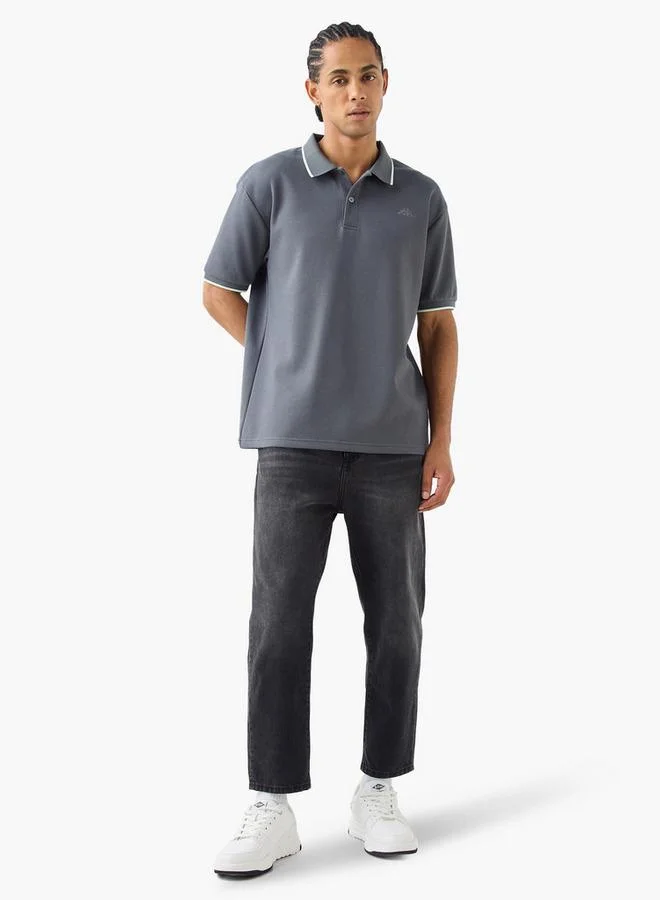 كابا تيشيرت بولو كابا مطرز بشعار وأكمام قصيرة