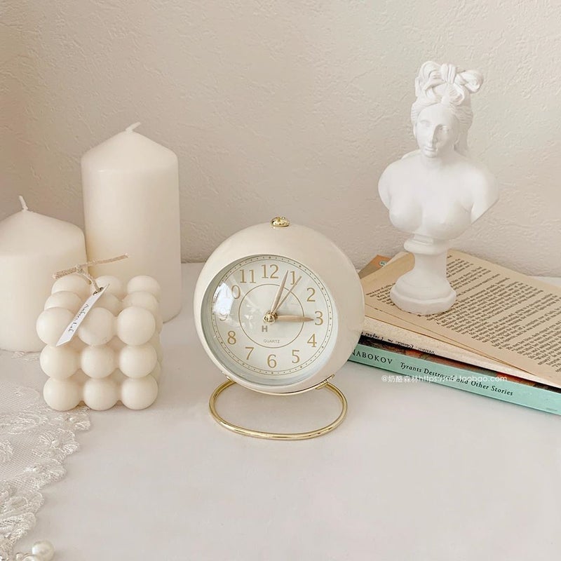 Quartz Desk Clock - Image 1