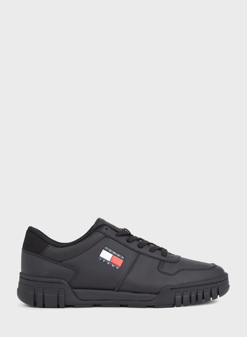 TOMMY JEANS Retro Evolve Low Top Sneakers