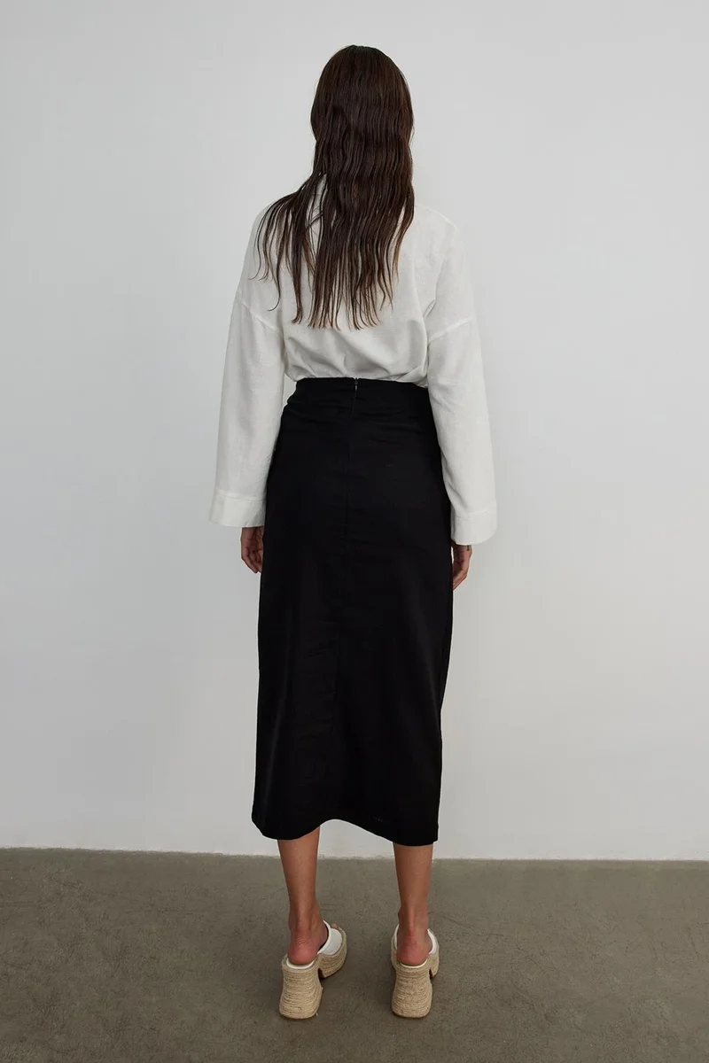 سود كوليكشن Saud Collection Black Noli Linen Wrap Skirt