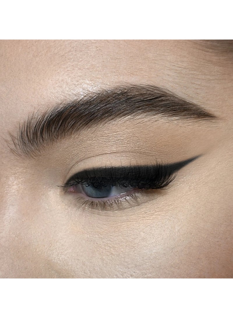 بي بيرفيكت أقلام تحديد العيون من بي بيرفكت مي إن - كحل بتركيبة كريمية ناعمة - أبيس 1.2 غرام - Image 2