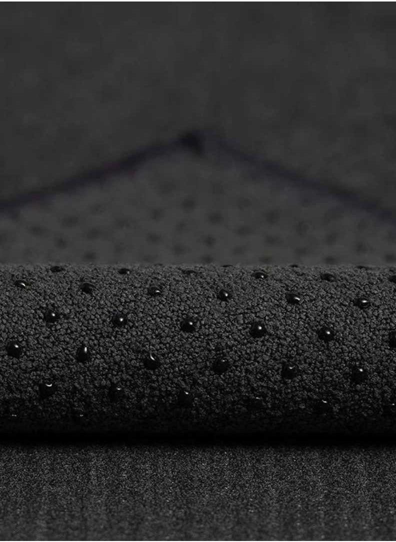 Manduka Yogitoes Skidless Mat Towel Onyx Standard  - Image 4