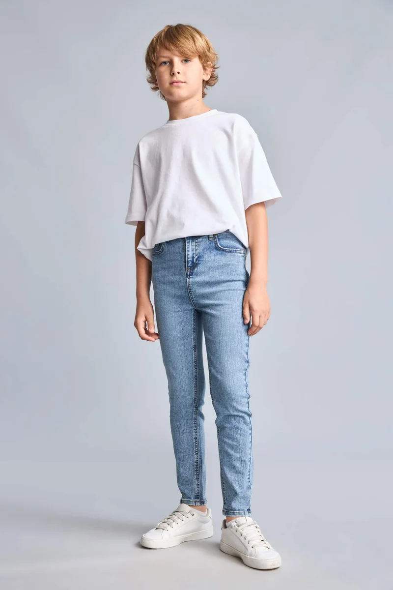 ديفاكتو Slim Fit Jeans