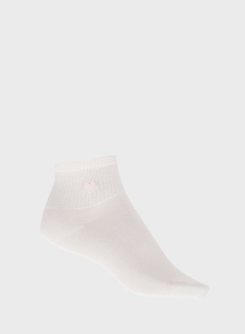 Ginger 3PK Cotton Heart Detail Ankle Socks - Image 4