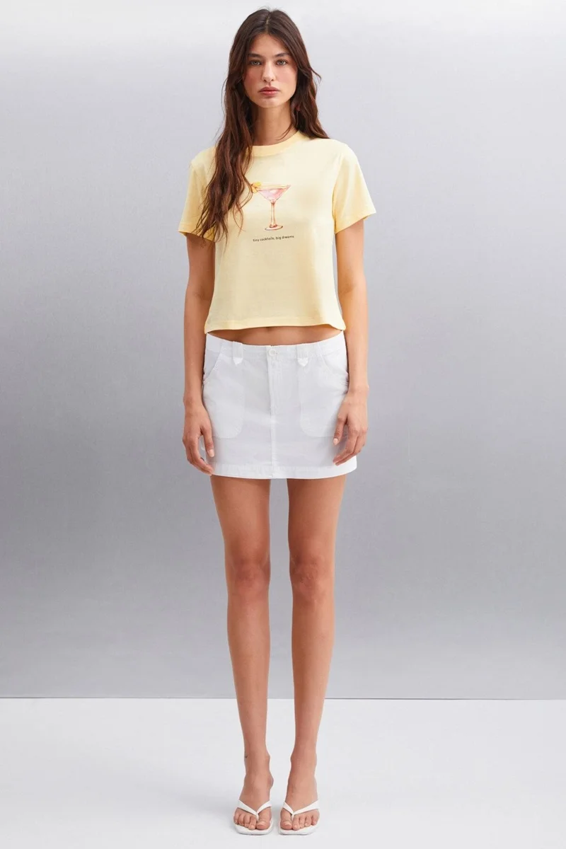 جريميلانج Ivonne Women's Cocktail Print Patterned Short Sleeve Organic Cotton Crew Neck Crop Yellow T-shirt