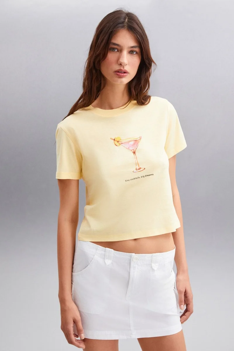 جريميلانج Ivonne Women's Cocktail Print Patterned Short Sleeve Organic Cotton Crew Neck Crop Yellow T-shirt