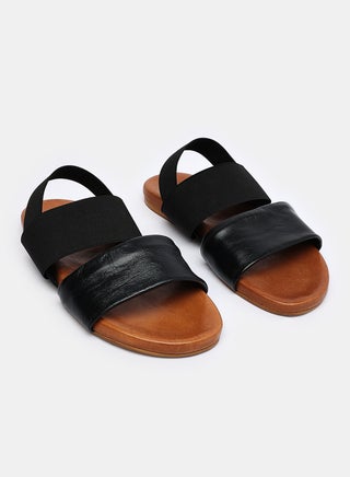 حذاء للسيدات