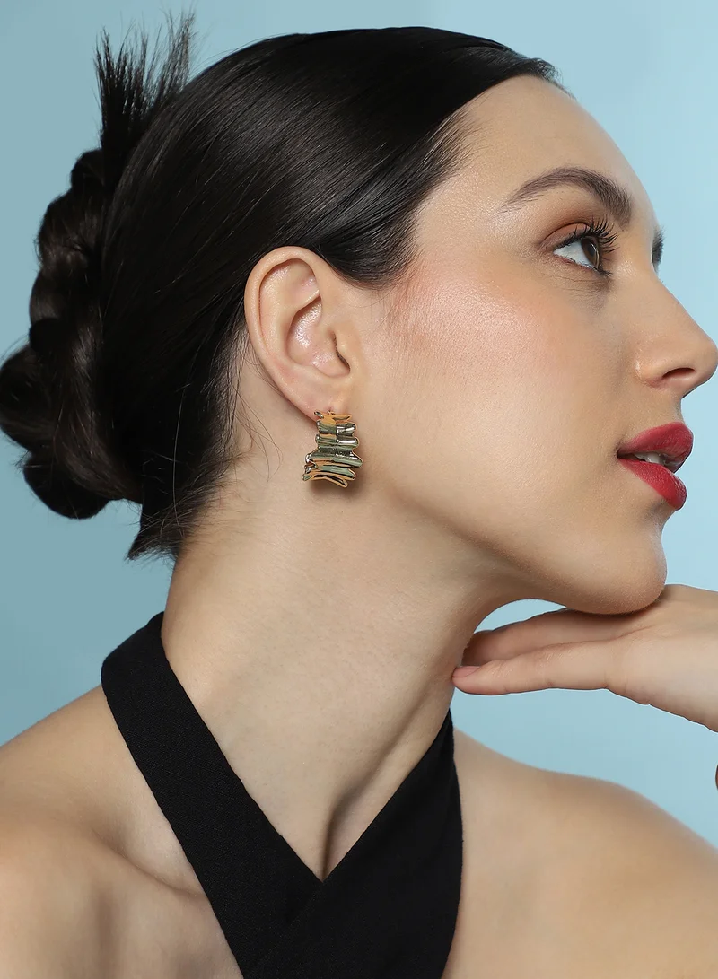 SOHI SOHI Women The Ripple Hoop Earrings | California  Colour | One-Size | Metallic Alloy Material | Push Back Closure | Half-Hoop Earrings For Casual & Evening Wear