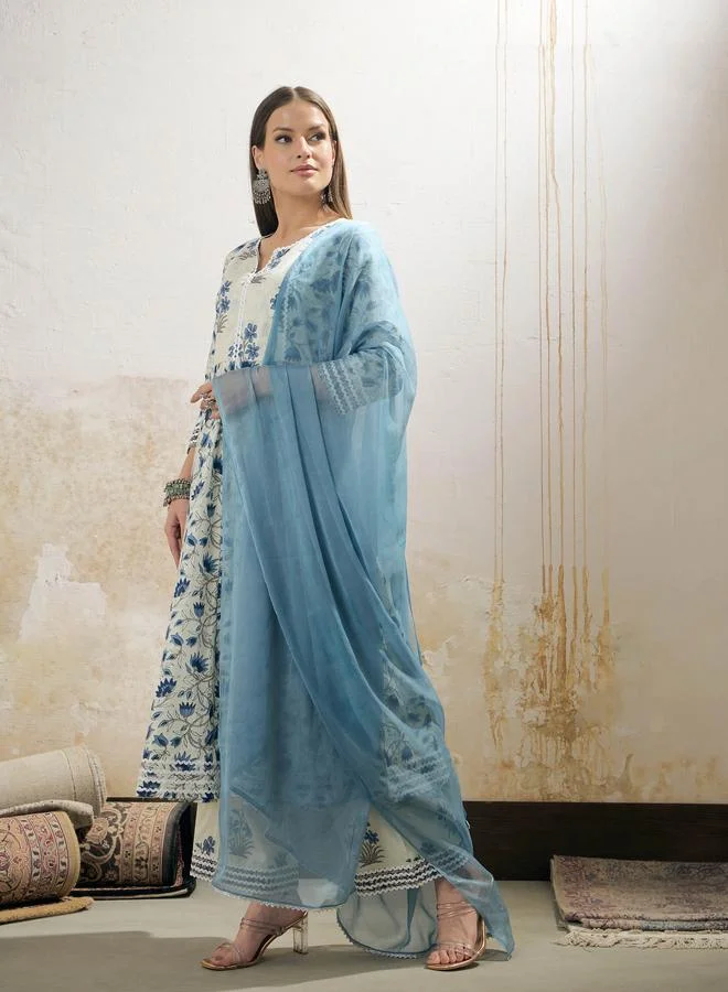 SASSAFRAS SASSAFRAS Off White Floral Anarkali Kurta with Pencil Pants and Dupatta Set