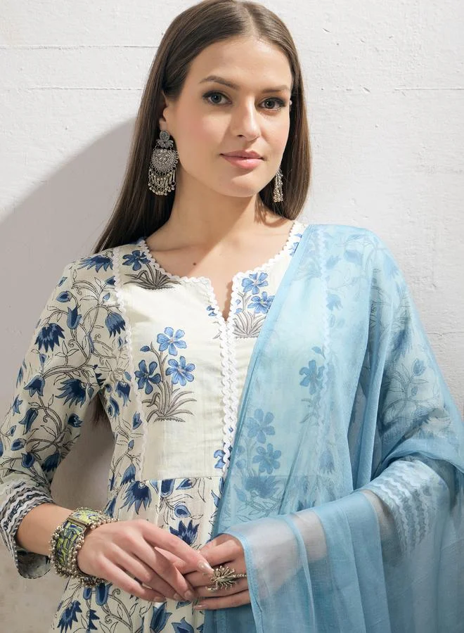 SASSAFRAS SASSAFRAS Off White Floral Anarkali Kurta with Pencil Pants and Dupatta Set