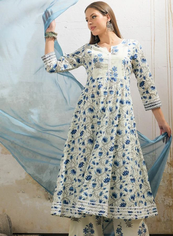 SASSAFRAS SASSAFRAS Off White Floral Anarkali Kurta with Pencil Pants and Dupatta Set