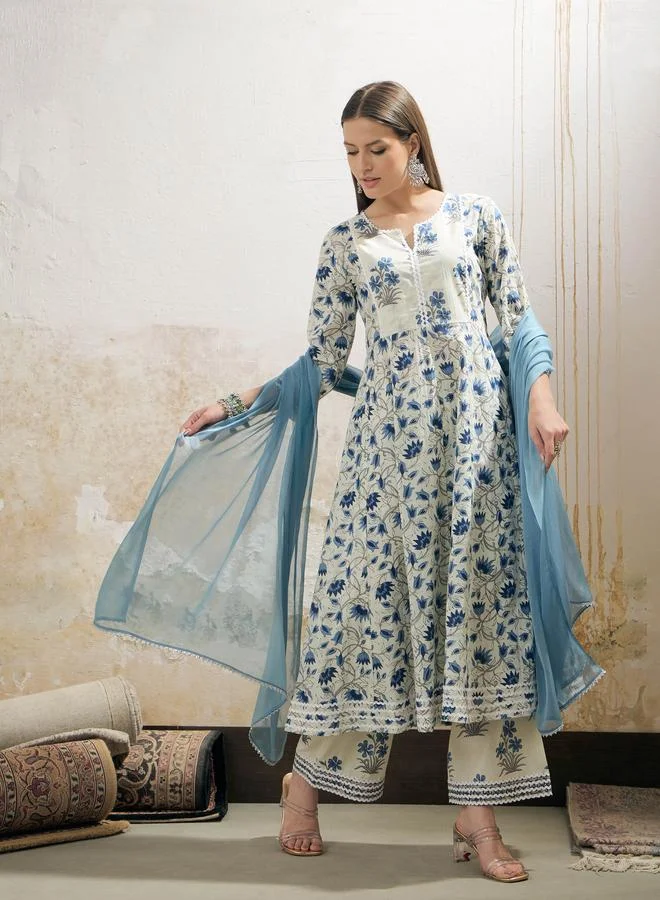 SASSAFRAS SASSAFRAS Off White Floral Anarkali Kurta with Pencil Pants and Dupatta Set