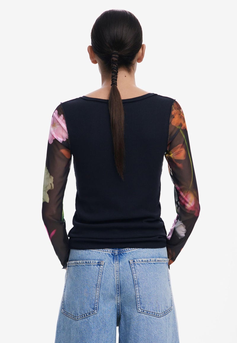 Desigual Women's T-Shirt with Printed Sleeves Black - Image 4