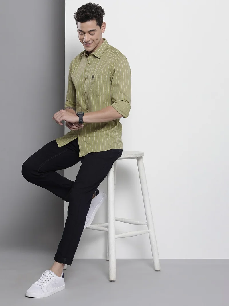 شركة المرآب الهندية Men Regular Fit STRIPED Full Sleeves Cutaway Collar Casual Shirt