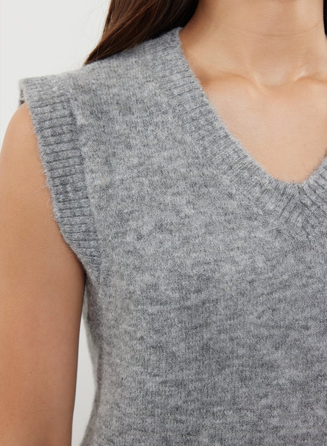 trendyol Gray Wool Fitted/Body Hugging Knitwear Sweater - Image 4