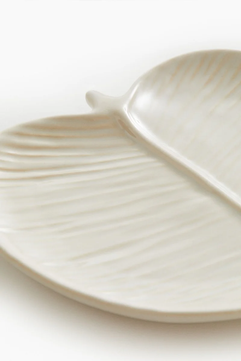 اتش اند ام صحن تقديم من الخزف بحجم صغير