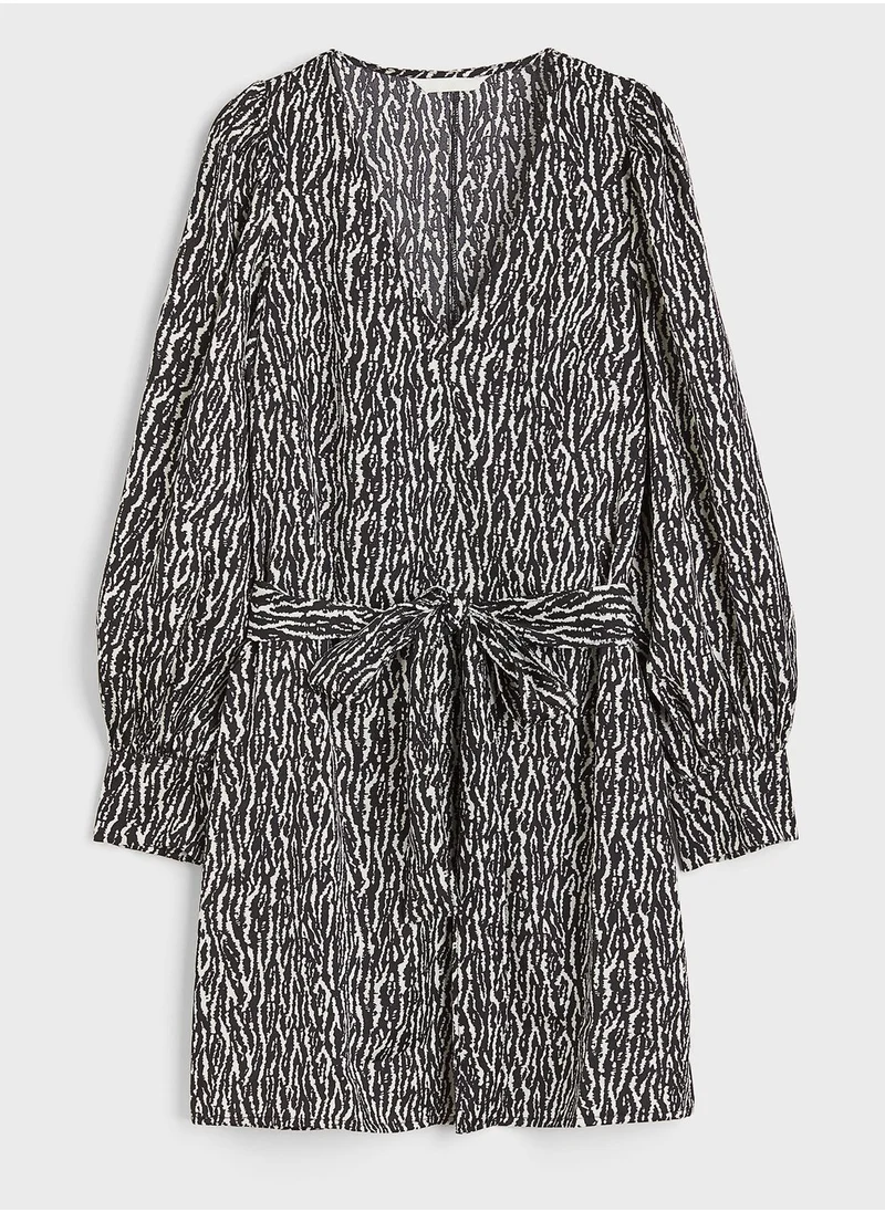 H&M Tie Detail Dress