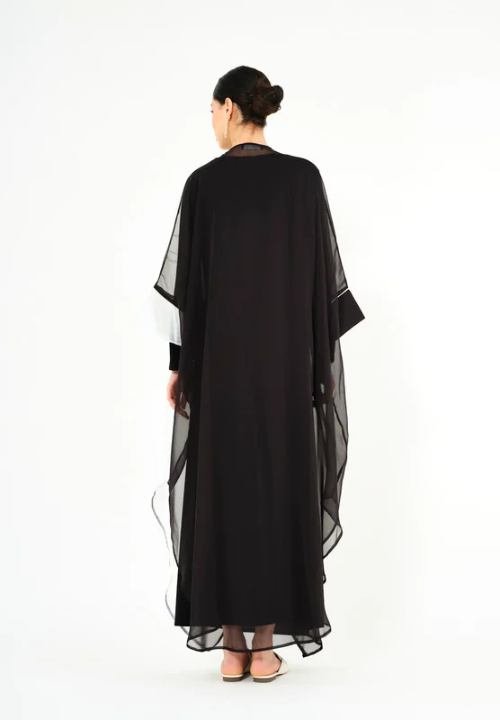 Thouq Beautiful Symmetrical Chiffon Jalabiya with V-Neckline With kimono Sleeves