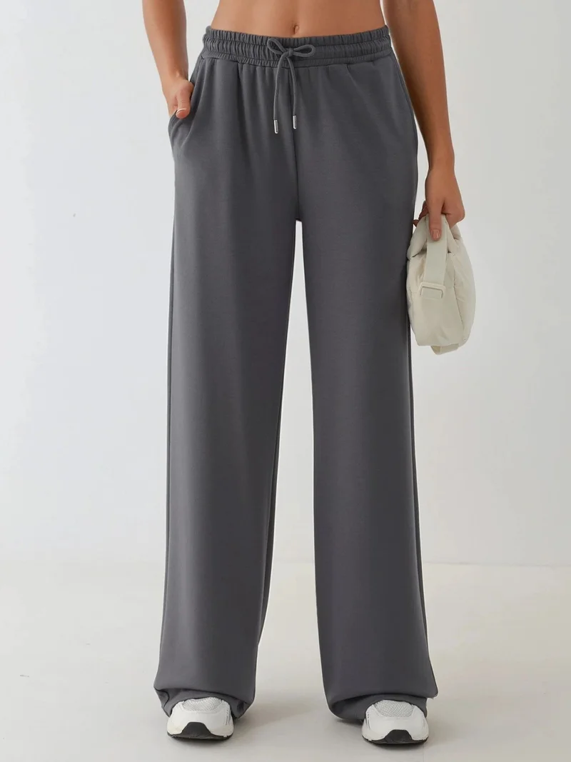 زوبعة طقم قطعتين سويت شيرت أساسي بلمسة مودال وبنطلون واسع الساق