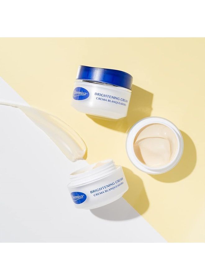 DERMISA كريم تفتيح مع 4 مستخلصات نباتية طبيعية | يساعد على تفتيح وترطيب البشرة | يحتوي على حمض كوجيك، مستخلص عرق السوس، أربوتين والتوت الهندي (أملا) | 1.5 أونصة | عبوة من 2 - Image 2