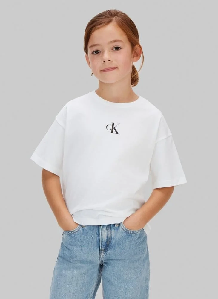 كالفن كلاين جينز تيشيرت قطن برقبة دائرية بشعار للأطفال