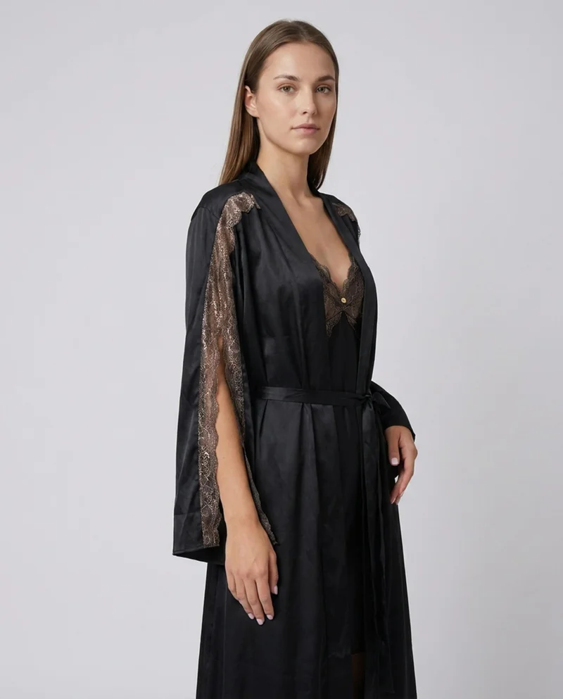 ايسلا اند ايفي Isla & Evie Satin Robe