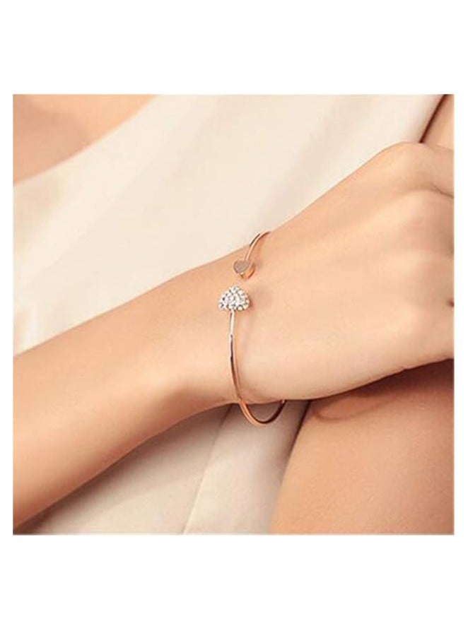 Goolsky سوار مفتوح على شكل قلب بأسلوب مينيماليستي للنساء، مزين بأحجار الراين المتلألئة، ويتميز بزخارف مجوهرات مصنوعة يدويًا (قد يختلف عدد الألماس الصناعي). - Image 3