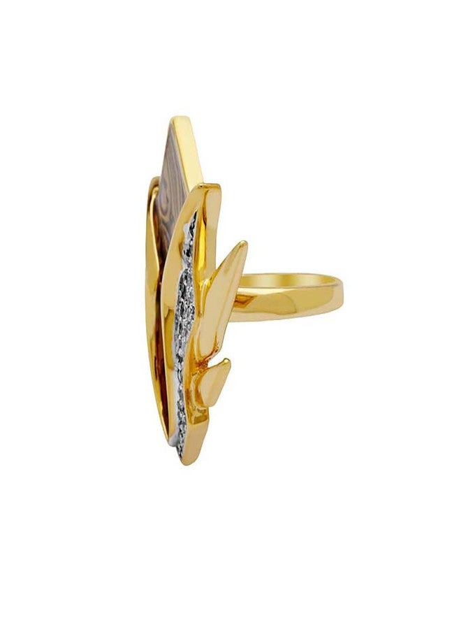 Shaze Shooting Star Ring | Bold ring | Made of Brass | cubic zirconina stones | Ring | Color - Gold - Image 2