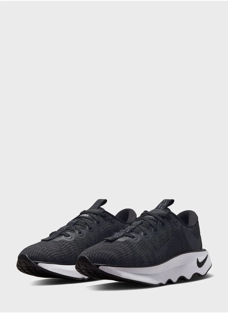 Nike Motiva