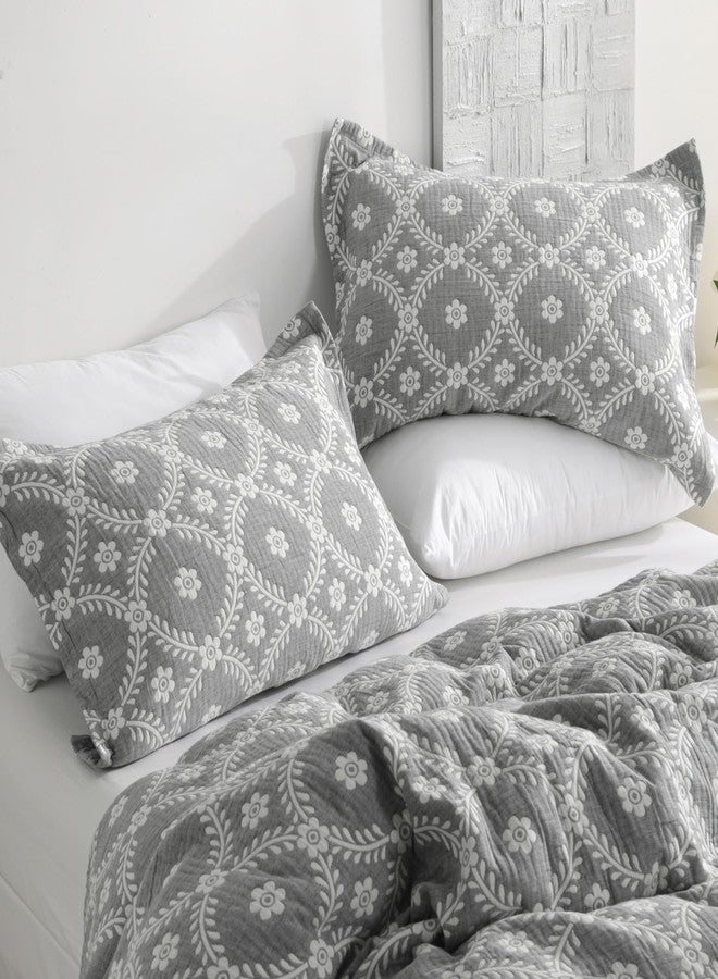 إن تي باي أغطية وسائد قطنية قياسية من NTBAY، أغطية وسائد قطنية ناعمة قابلة للتهوية بثلاث طبقات، مصبوغة بخيوط حرارية، عبوة من قطعتين، مقاس 20 × 26 بوصة، من قماش أكسفورد، بإغلاق ظرفي، لون رمادي مزخرف - Image 1