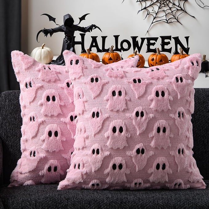 HALLOWEEN PILLOW COVERS 20X20 INCH SET OF 2 PINK GHOST THROW PILLOW CASES SOFT PLUSH FAUX FUR WOOL COUCH CUSHION CASE FOR CHAIR SOFA BEDROOM LIVING ROOM HOME DECOR PTK03B20