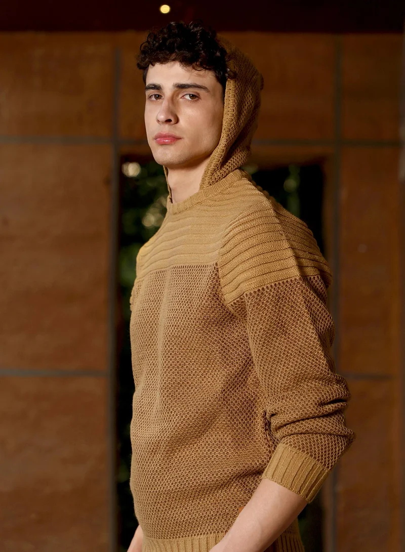 Campus Sutra Campus Sutra Men's Ash Brown Hive-Jacquard Knit Hooded Sweater | Hooded Neck , Ribbed Cuff Sleeves , Pull On Closure , Ribbed-Straight Hem | Solid Jacquard For Casual & Daily Wear